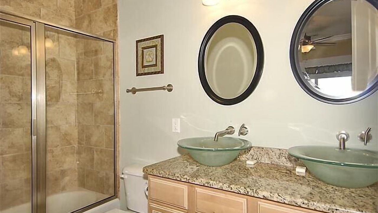 Photo of Bathroom in Inlet Harbour