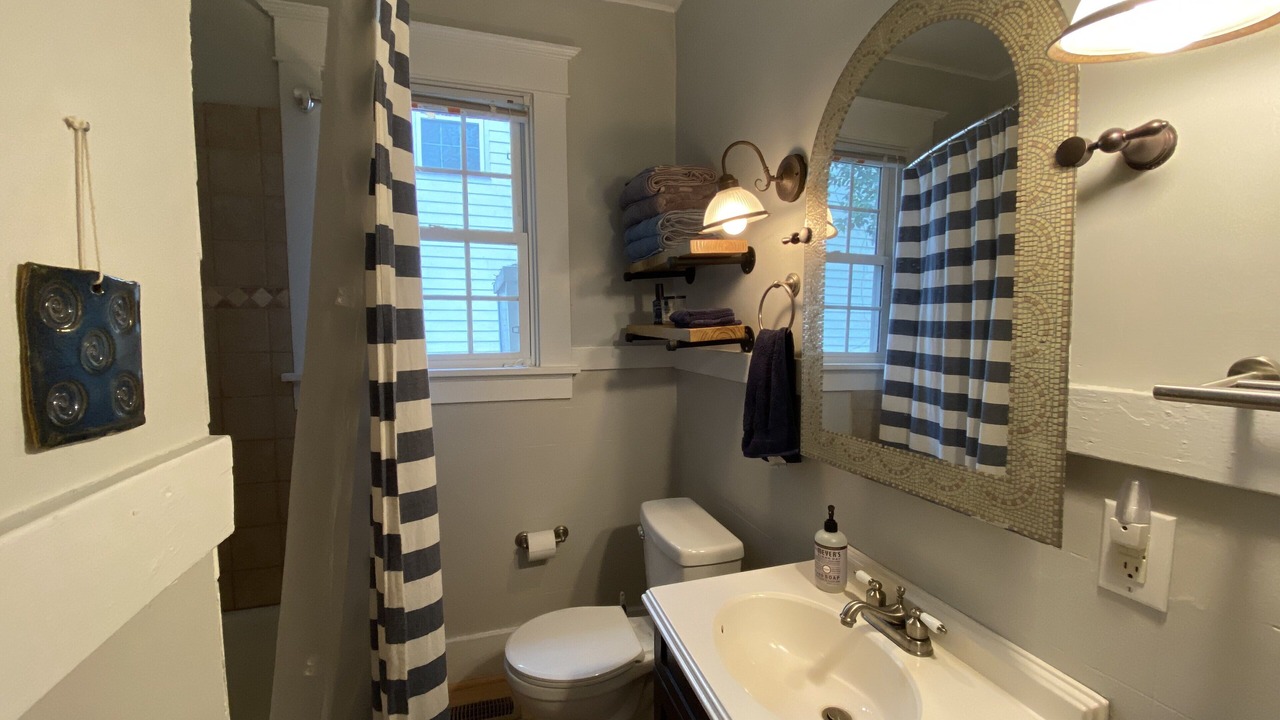 Photo of Bathroom in Midtown