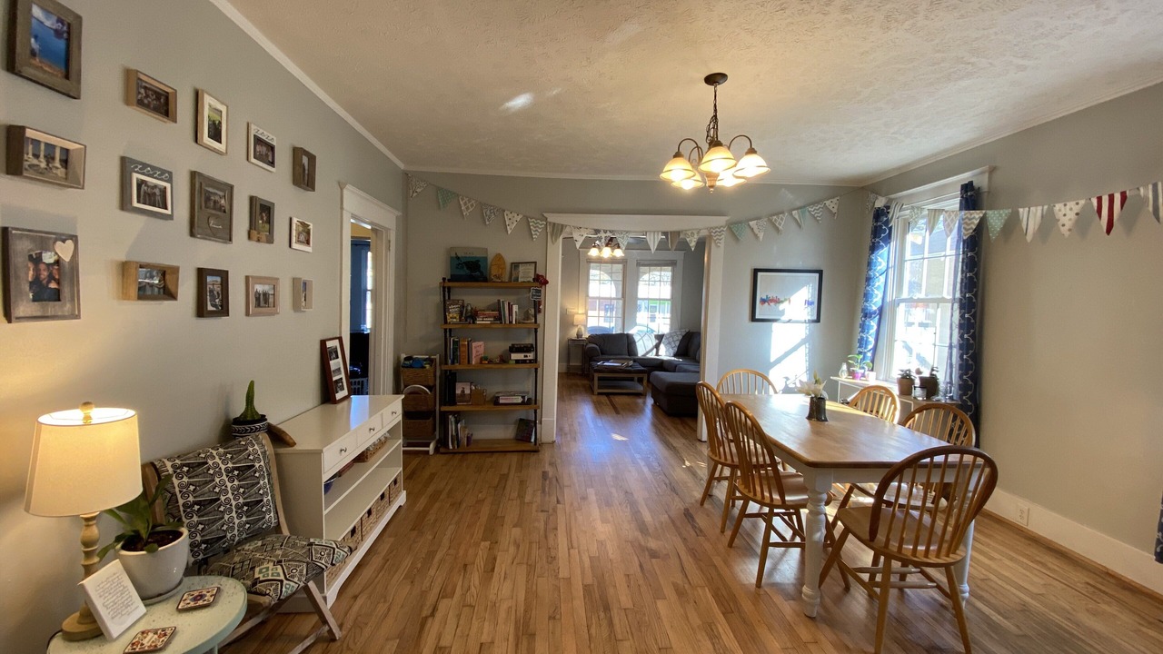 Photo of Livingroom in Midtown