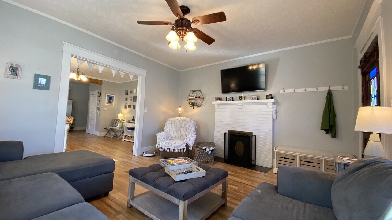 Photo of Livingroom in Midtown