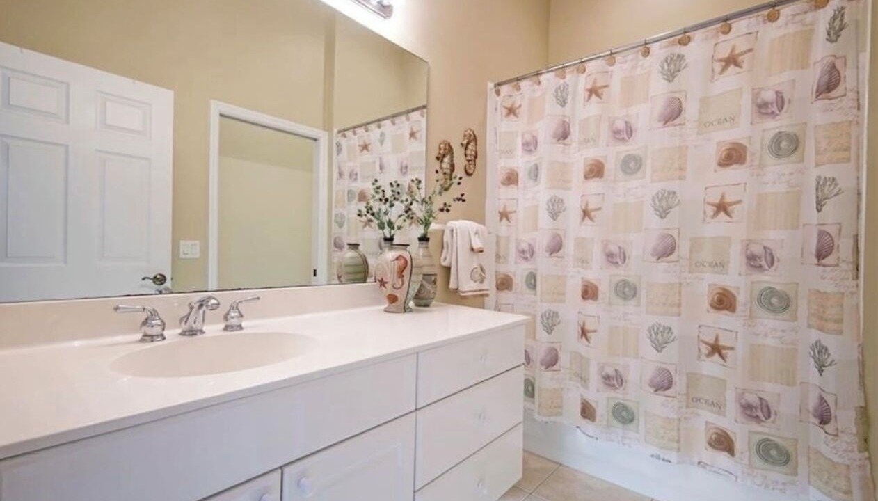 Photo of Bathroom in Naples