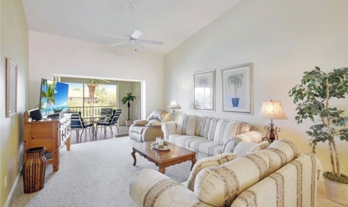Photo of Livingroom in Naples