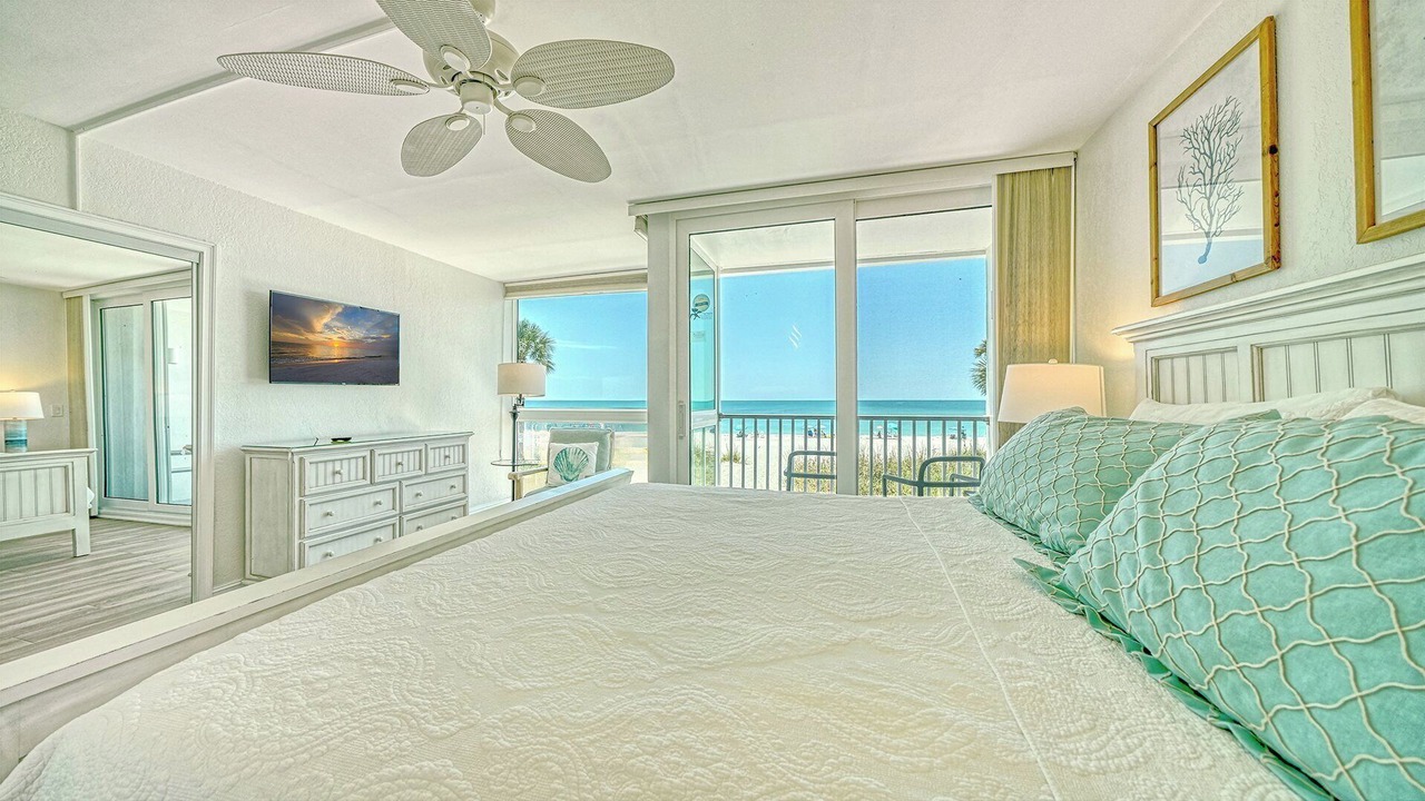 Photo of Bedroom in Longboat Key
