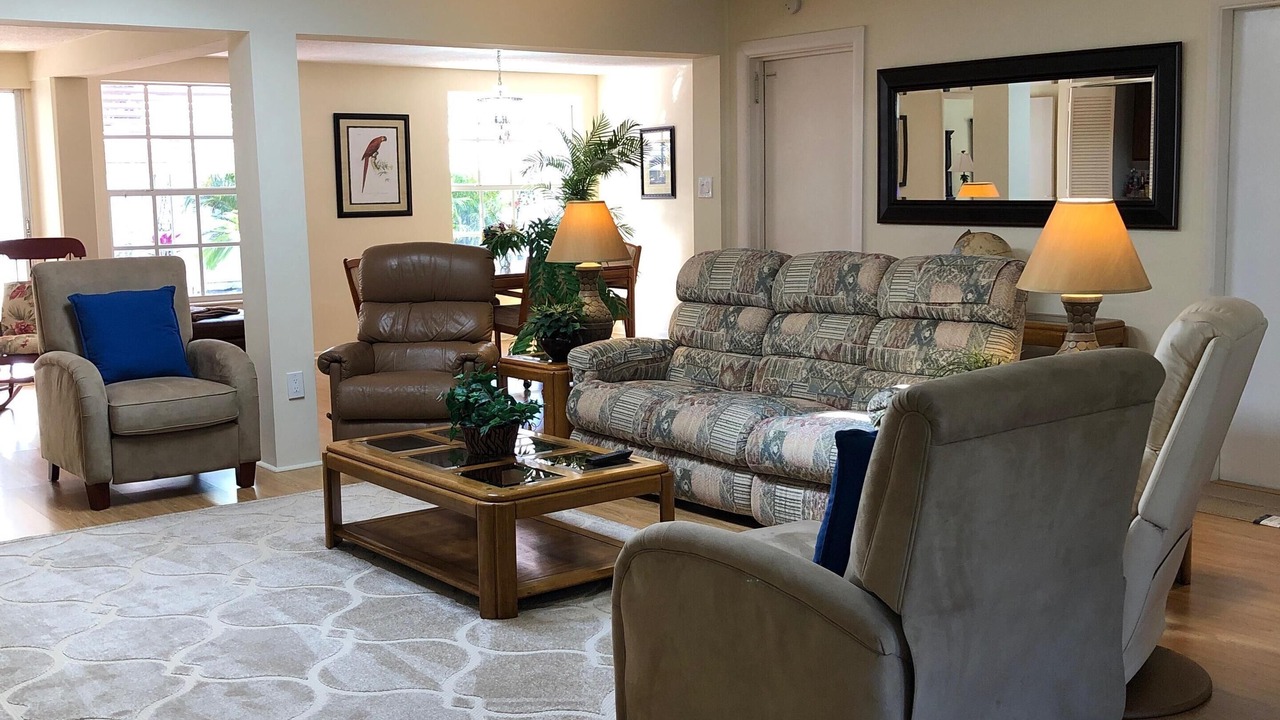 Photo of Livingroom in Central Beach