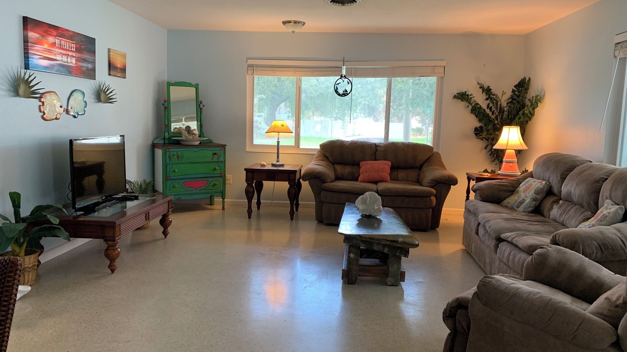 Photo of Livingroom in Historic Downtown Melbourne