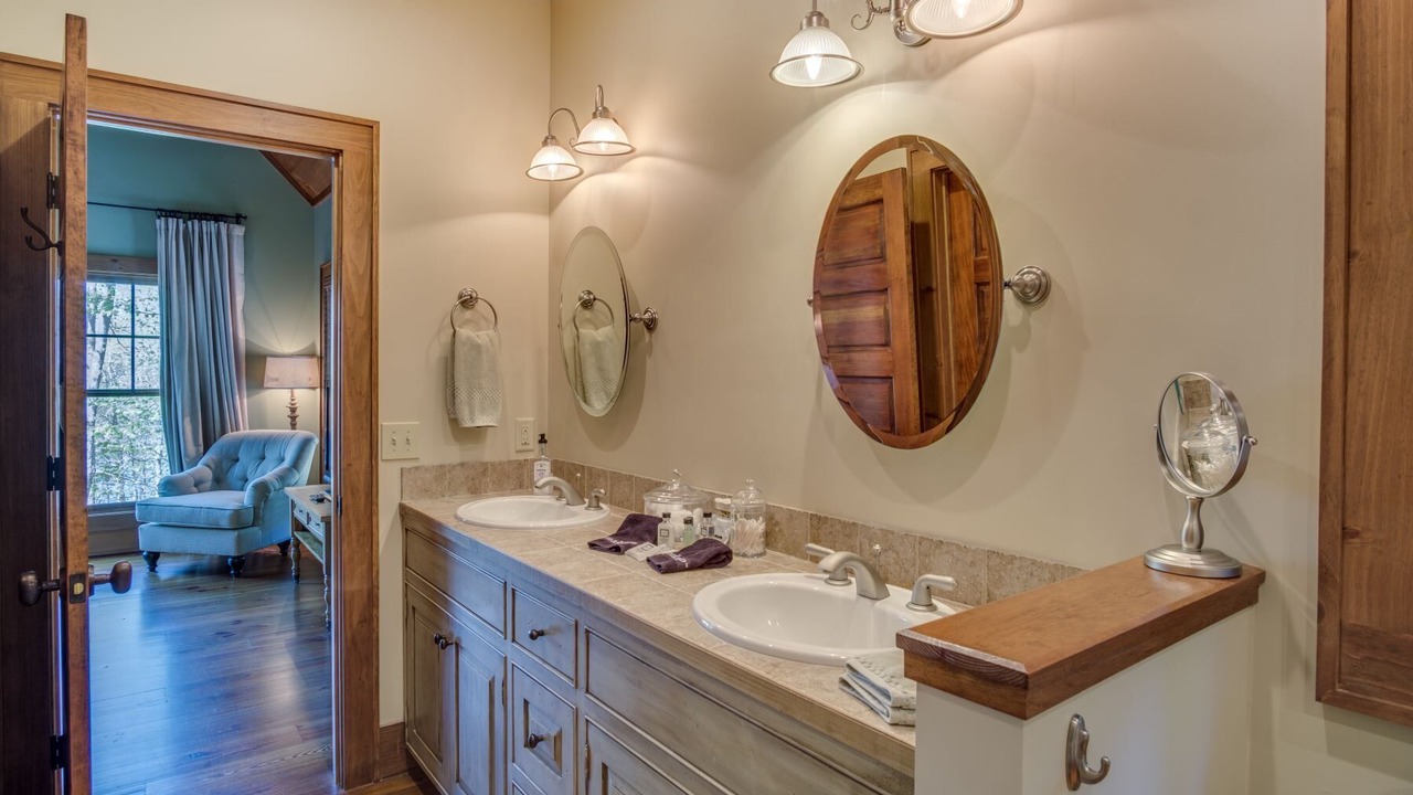 Photo of Bathroom in Highlands