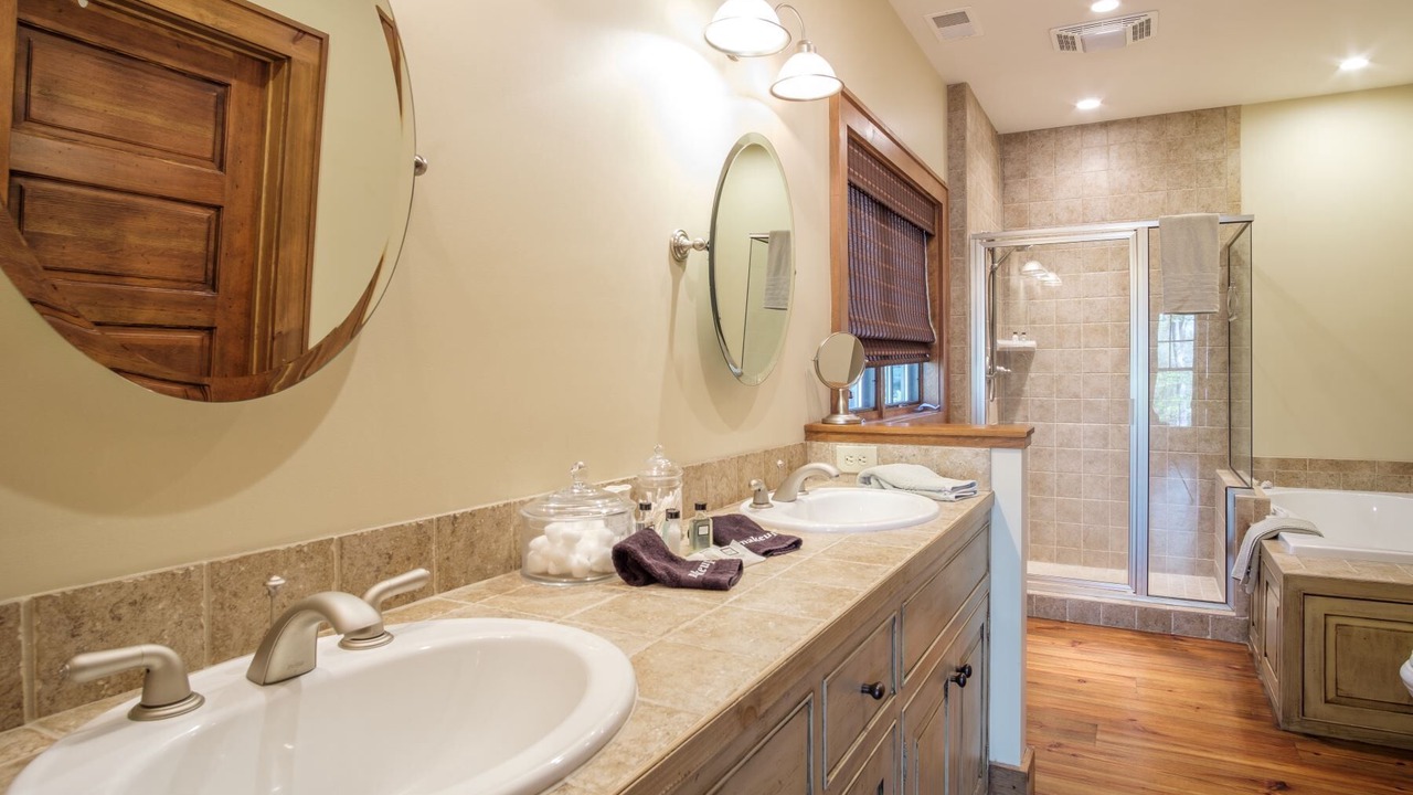 Photo of Bathroom in Highlands