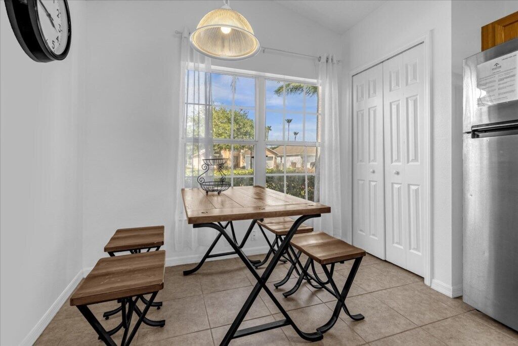 Photo of Outdoor in Lake Berkley