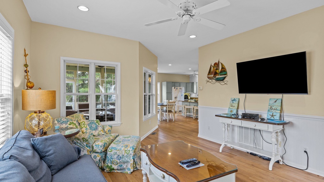 Photo of Livingroom in Emerald Isle