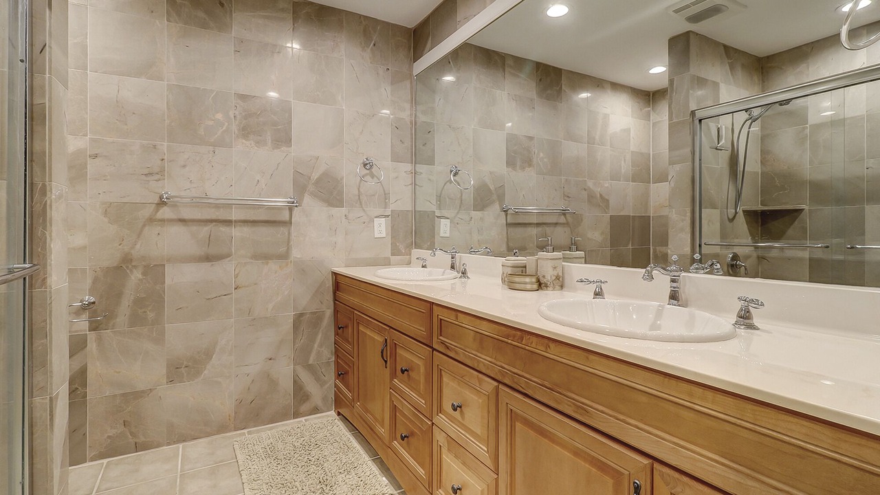 Photo of Bathroom in Shipyard Plantation