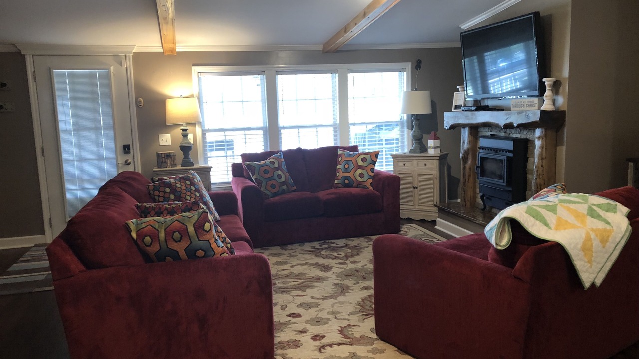 Photo of Livingroom in Manning