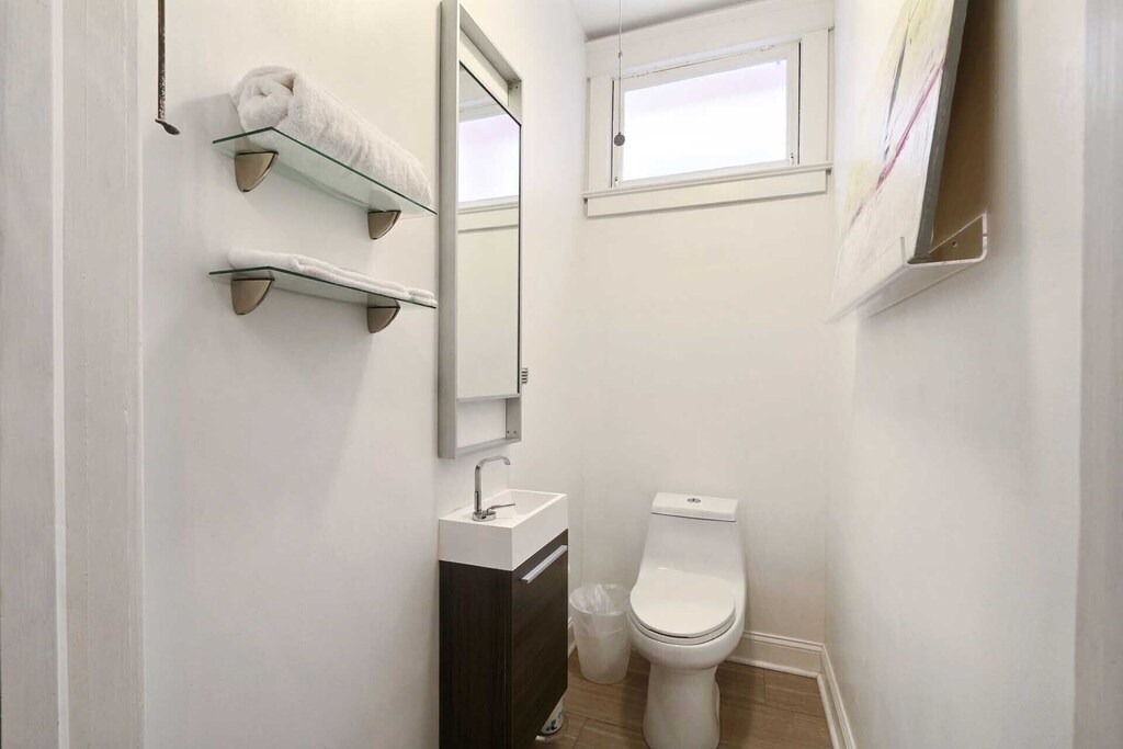 Photo of Bathroom in Savannah Victorian District
