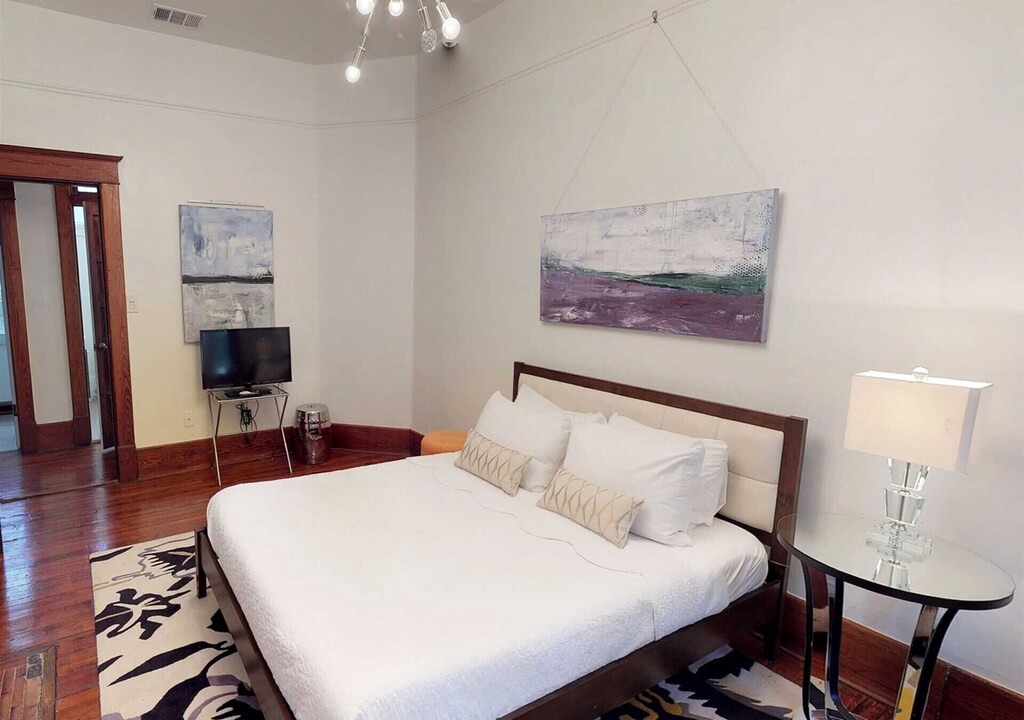 Photo of Bedroom in Savannah Victorian District
