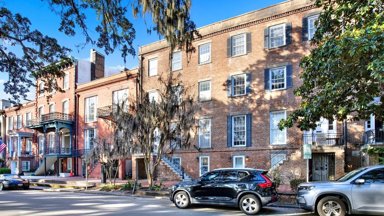 Photo of Outdoor in Historic District - North
