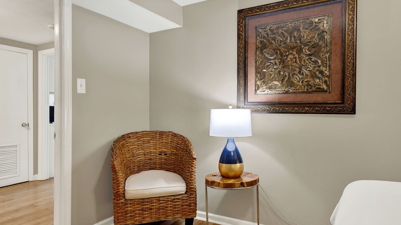 Photo of Bedroom in Historic District - North