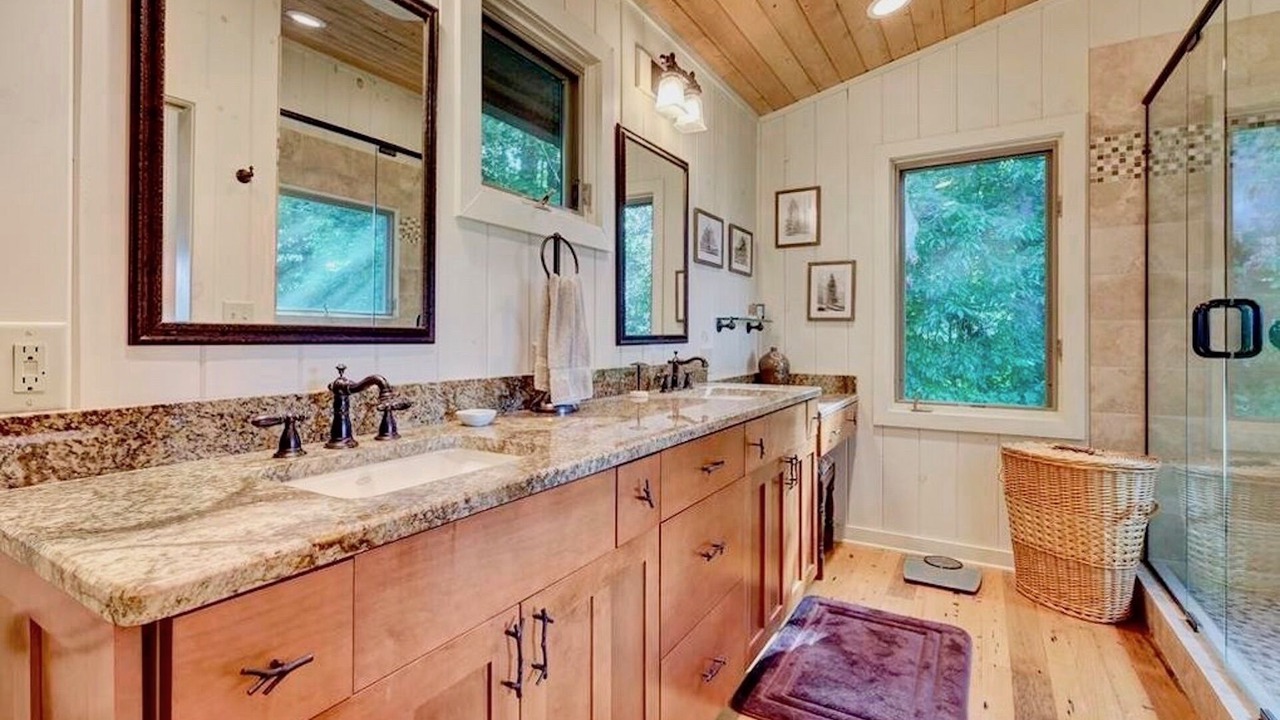 Photo of Bathroom in Cashiers