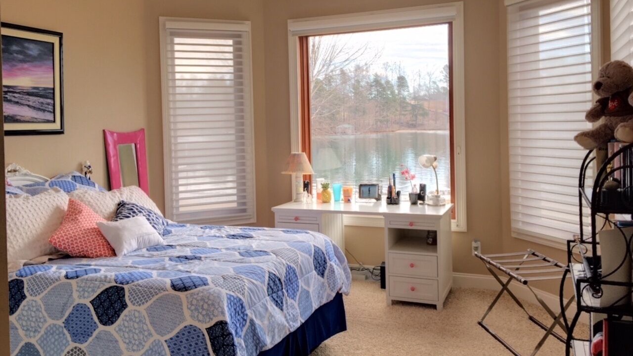 Photo of Bedroom in Seneca