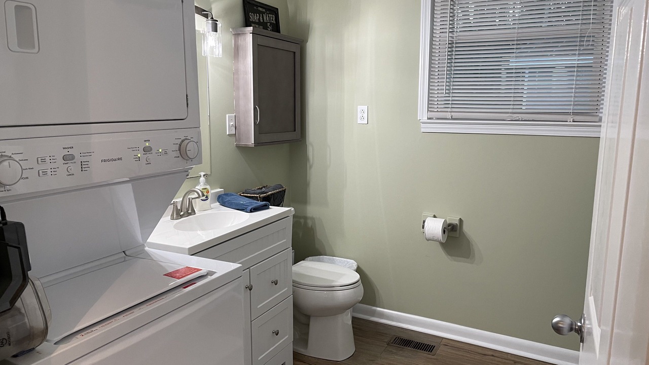 Photo of Bathroom in Mountain Rest