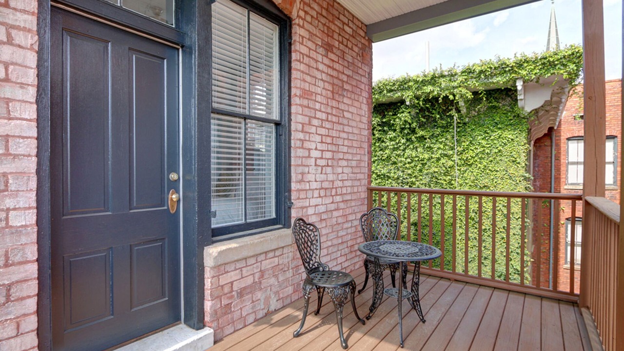Photo of Outdoor in Historic District - North