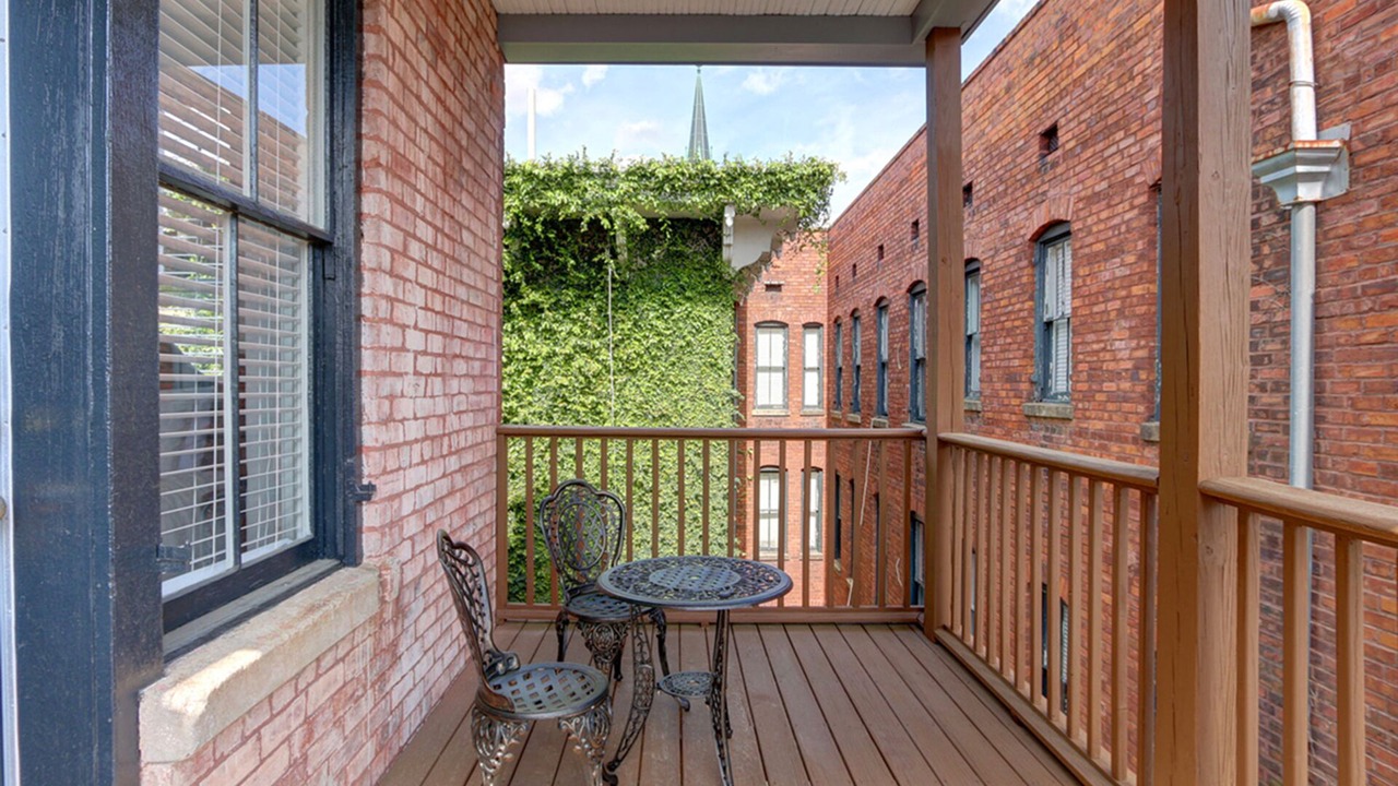 Photo of Outdoor in Historic District - North