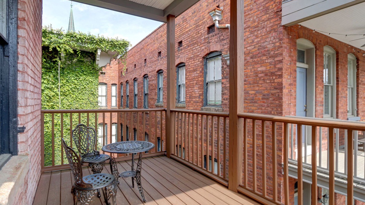Photo of Outdoor in Historic District - North