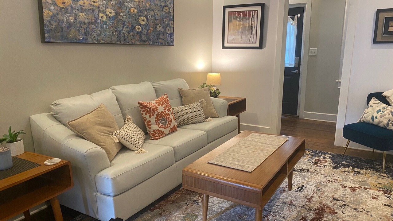 Photo of Livingroom in Beach Institute