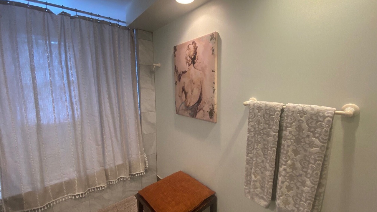 Photo of Bathroom in Beach Institute