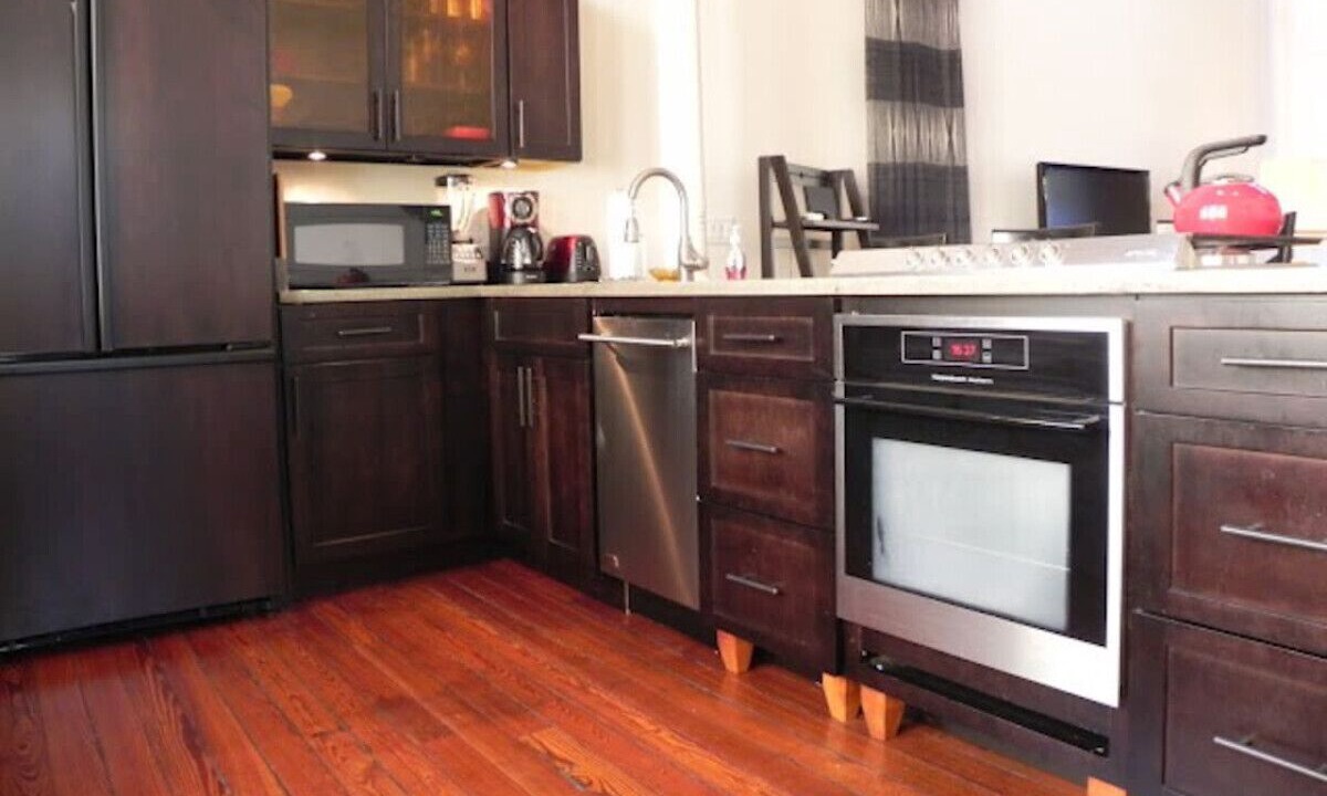 Photo of Kitchen in Savannah Victorian District