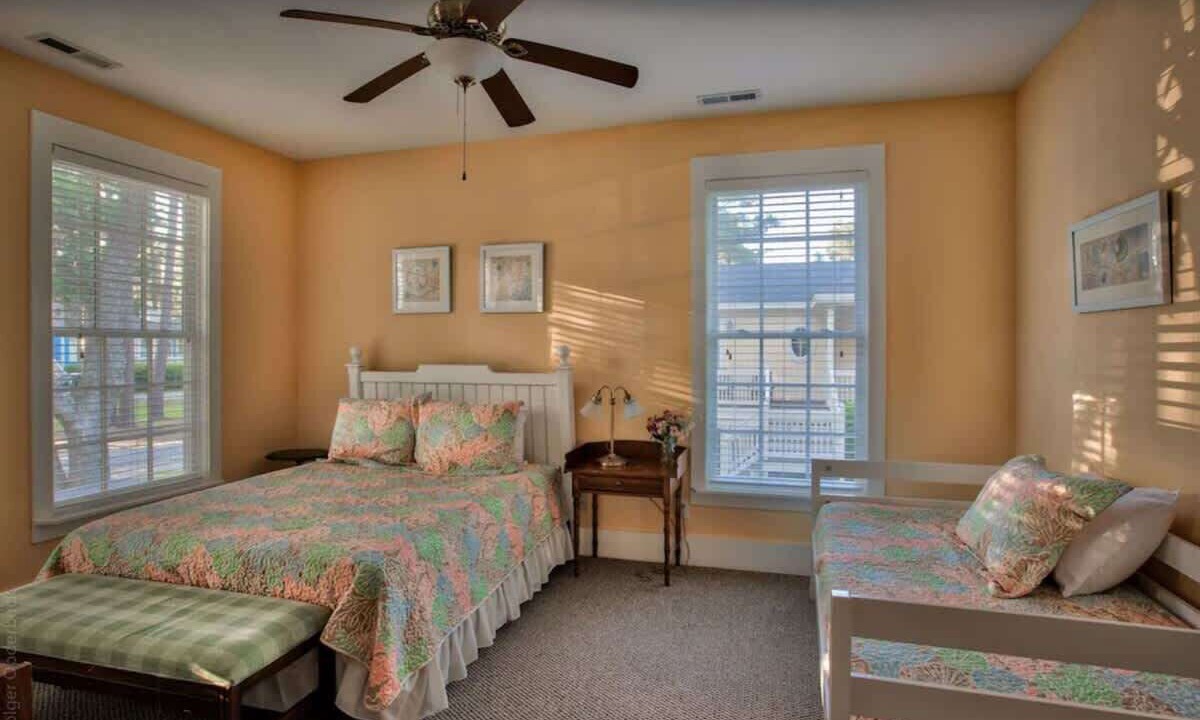 Photo of Bedroom in Melrose on the Beach