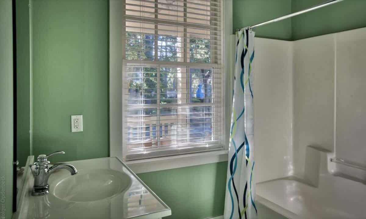 Photo of Bathroom in Melrose on the Beach