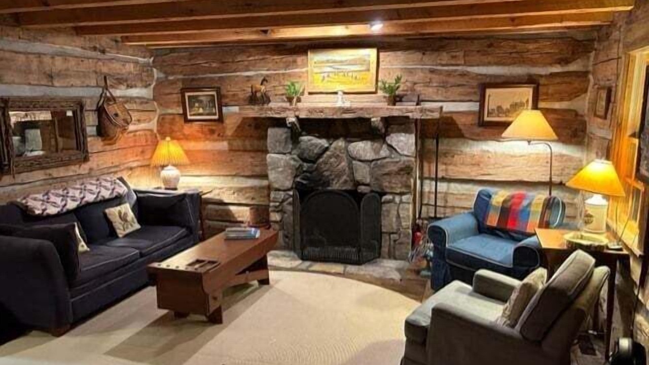 Photo of Livingroom in Pisgah Forest