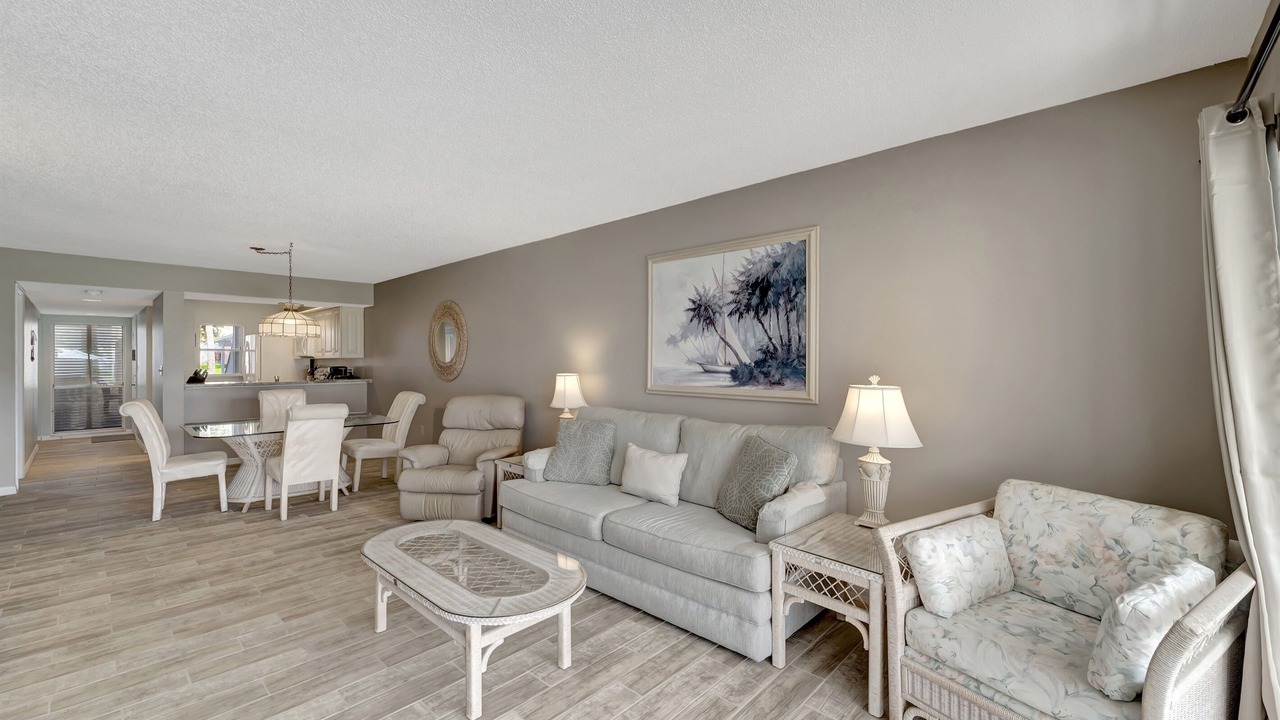 Photo of Livingroom in Plantation
