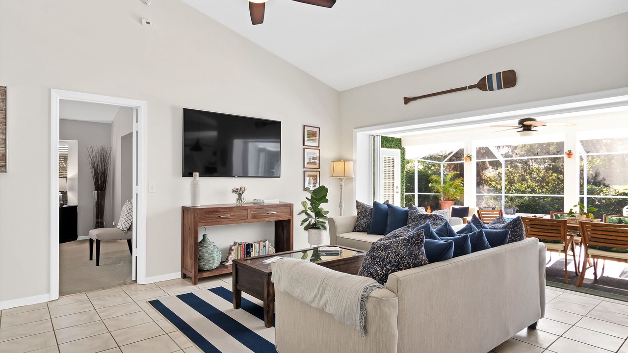 Photo of Livingroom in Indian River Shores