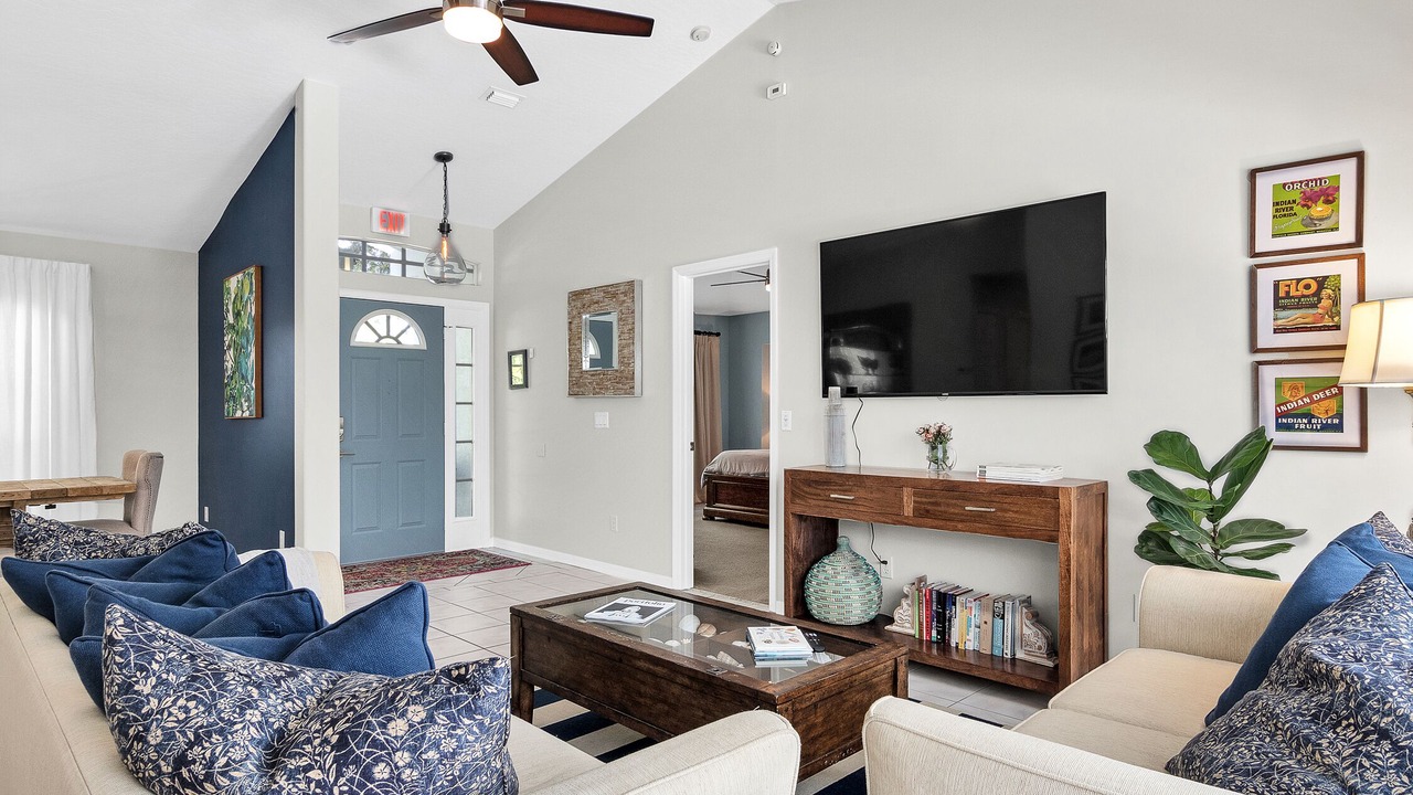Photo of Livingroom in Indian River Shores