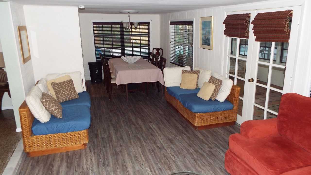 Photo of Livingroom in Central Beach