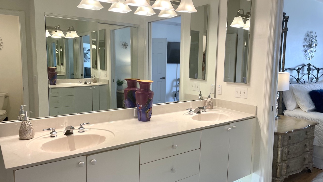 Photo of Bathroom in Naples