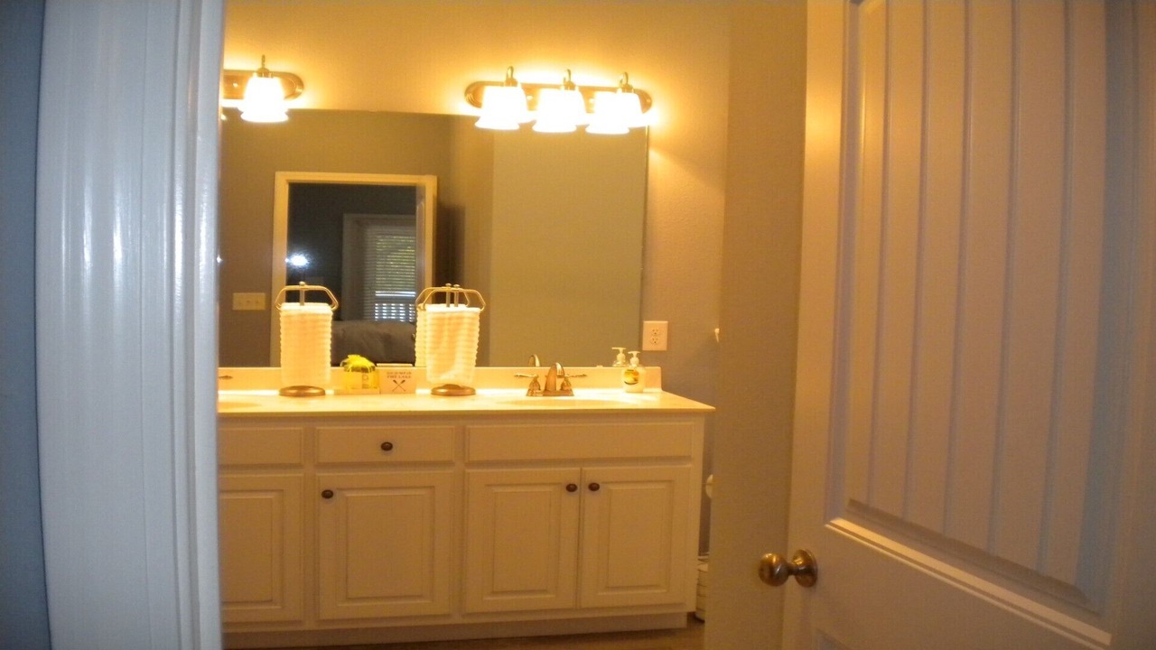 Photo of Bathroom in Gumlog