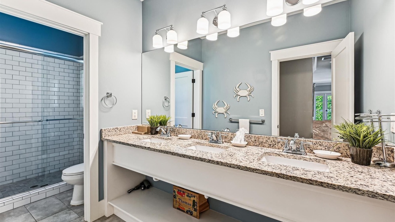 Photo of Bathroom in Folly Field