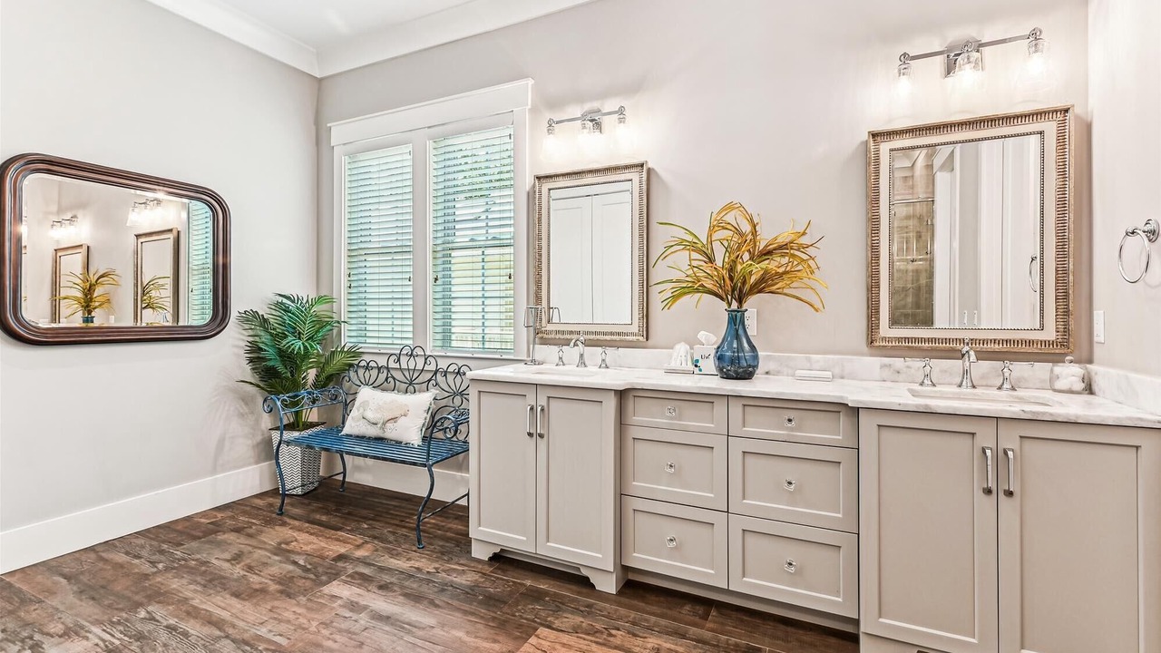Photo of Bathroom in Folly Field