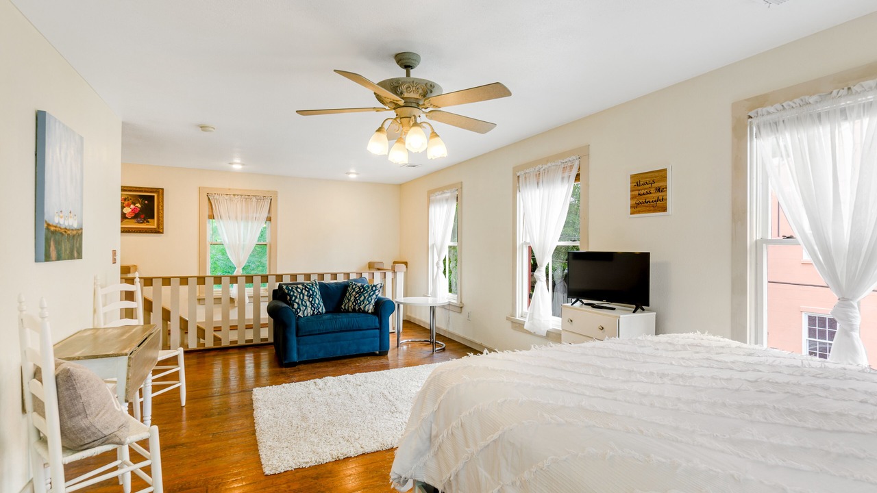 Photo of Bedroom in Beach Institute