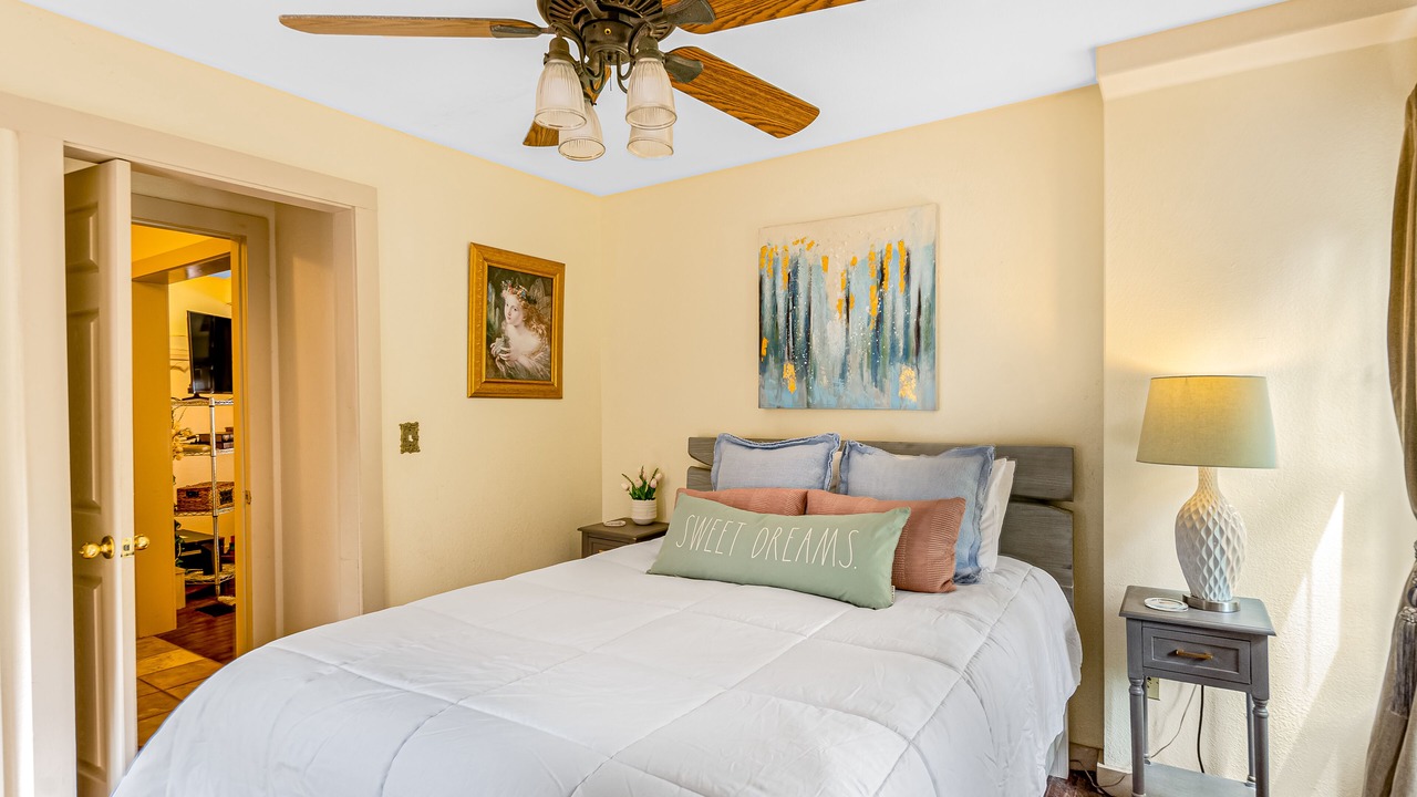 Photo of Bedroom in Beach Institute