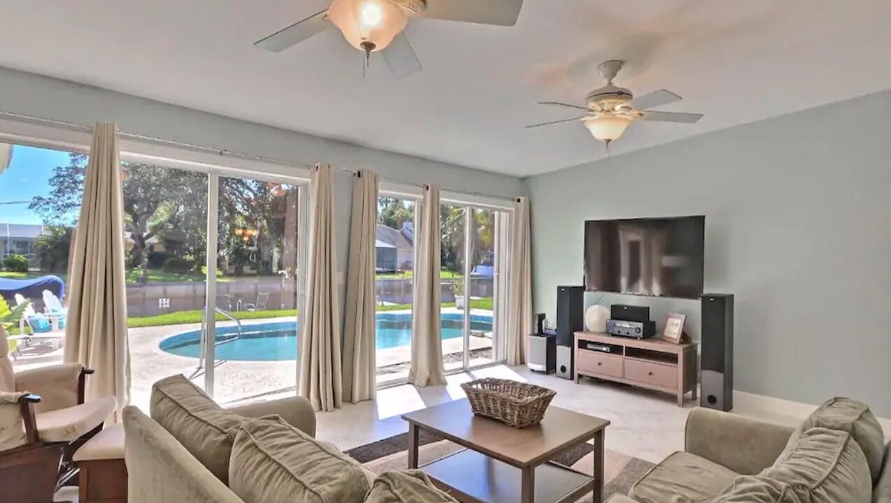 Photo of Livingroom in Florida Ridge
