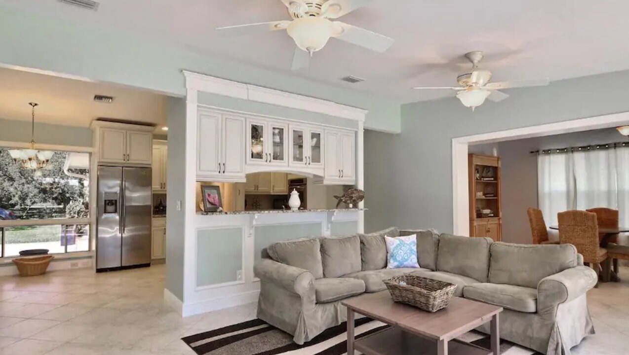 Photo of Livingroom in Florida Ridge