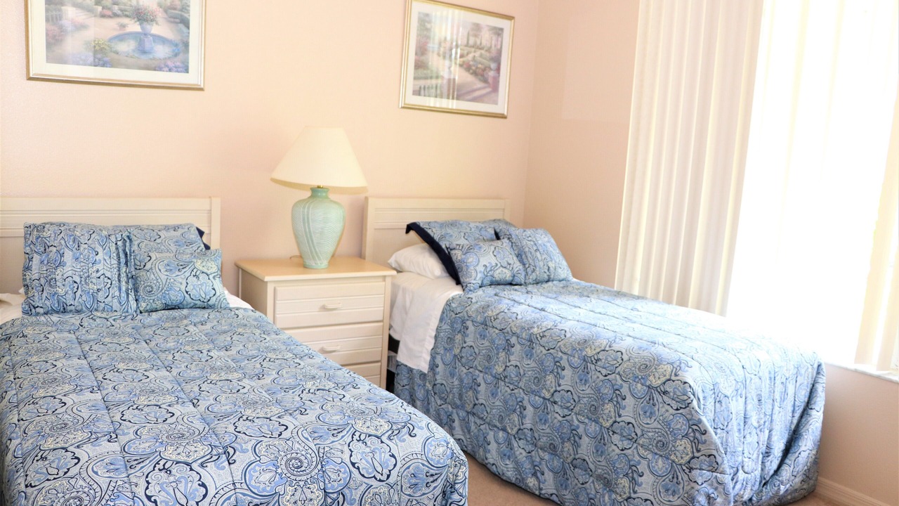 Photo of Bedroom in Sunset Lakes