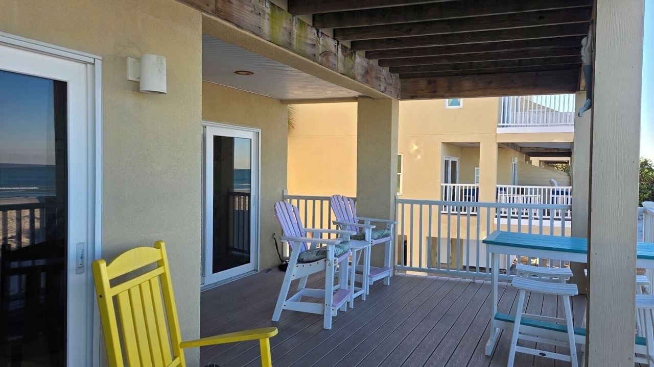 Photo of Patio Balcony in Treasure Island