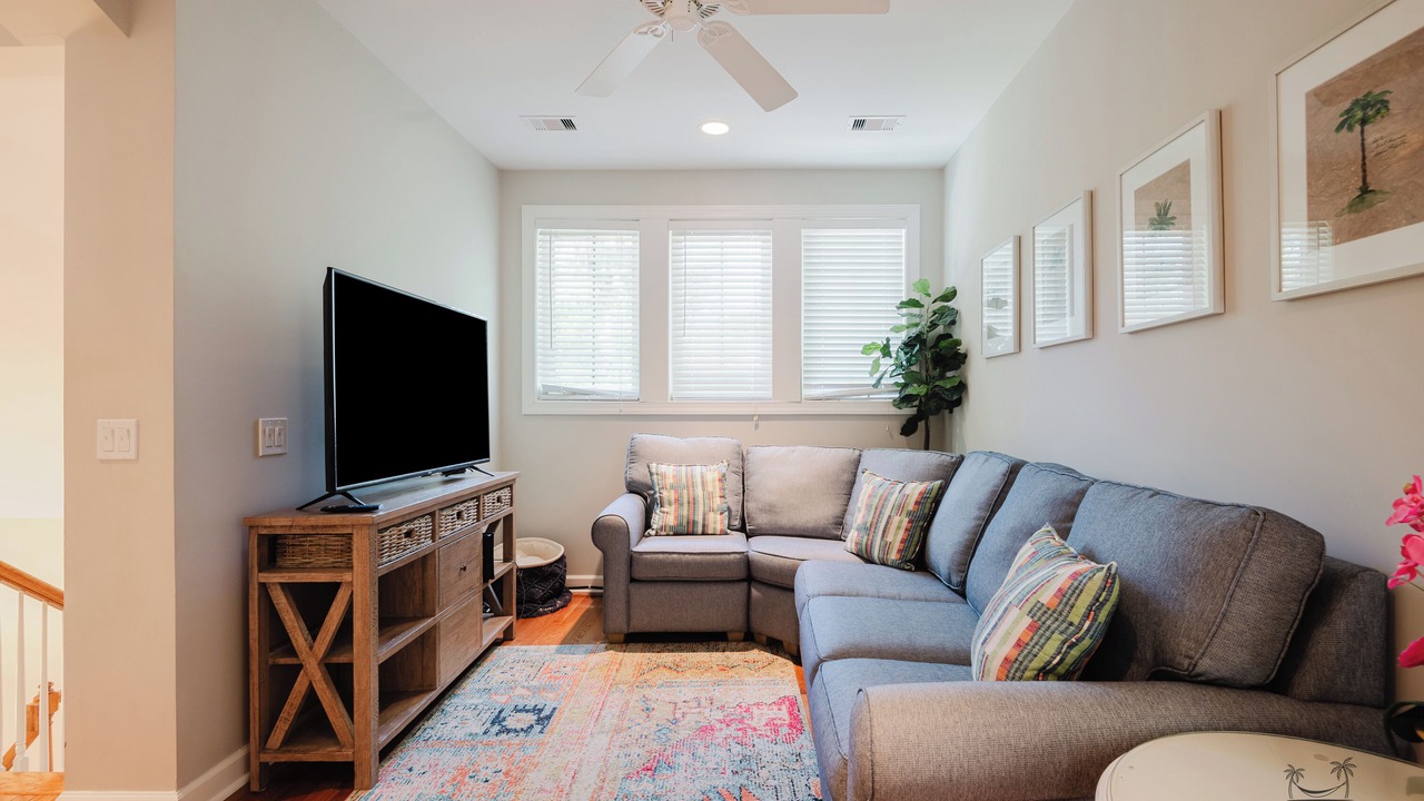 Photo of Livingroom in Folly Field