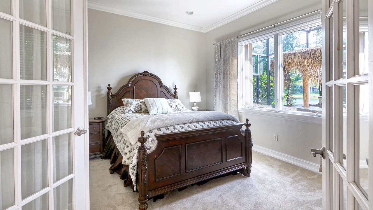 Photo of Bedroom in The Majors