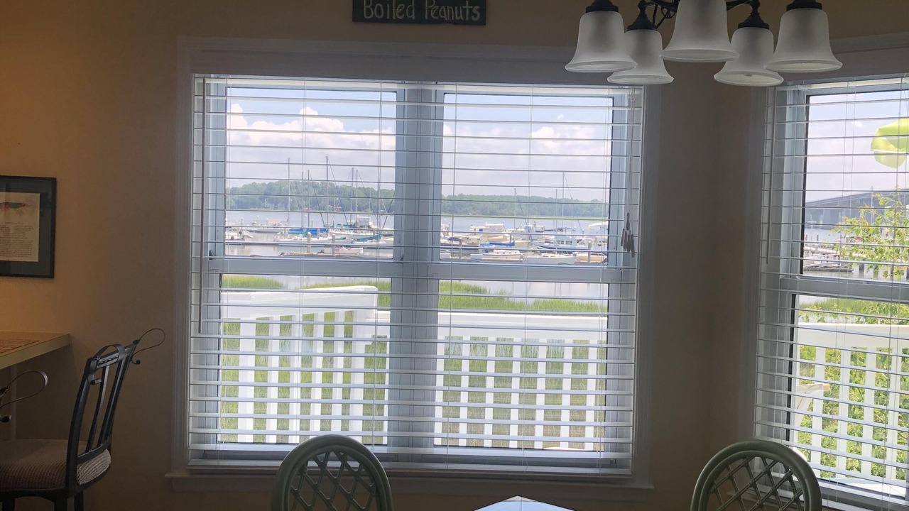 Photo of Livingroom in Port Royal Landing