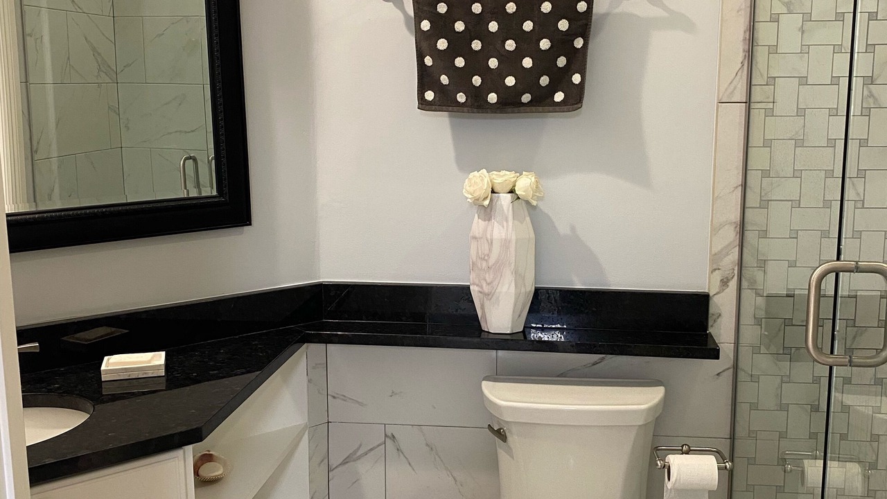 Photo of Bathroom in Naples
