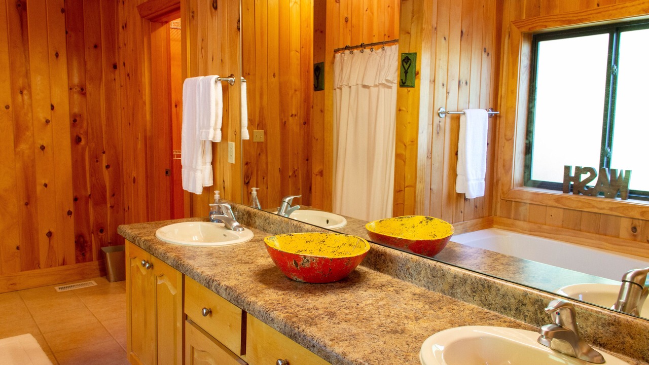 Photo of Bathroom in Six Mile